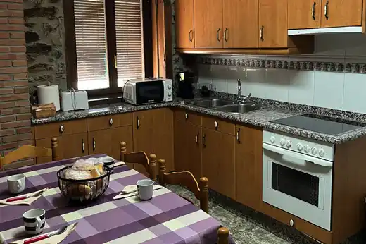 Cocina equipada de la casa rural Tía Goya